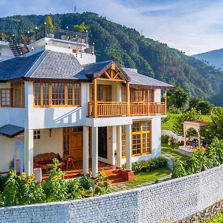 Stayvista At The Oakridge 4 Bhk Villa In Dharamshala With Jacuzzi & Balcony Chamba (Himachal Pradesh) Ngoại thất bức ảnh