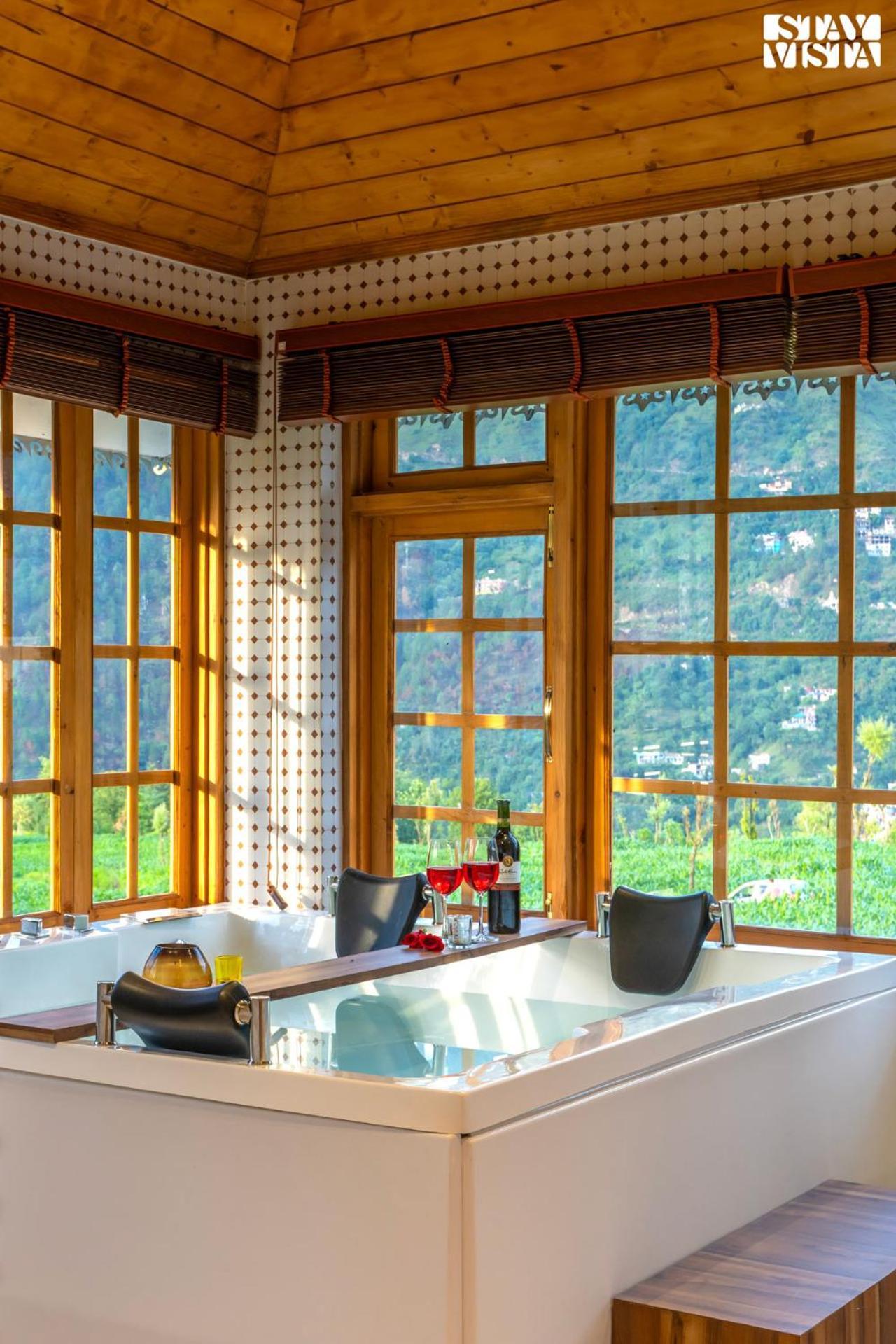 Stayvista At The Oakridge 4 Bhk Villa In Dharamshala With Jacuzzi & Balcony Chamba (Himachal Pradesh) Ngoại thất bức ảnh